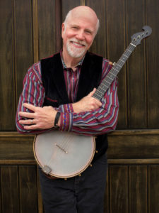 John McCutcheon was the most-played artist on folk radio during 2017, while Trolling for Dreams was among the year's top albums. (Photo:Irene Young)