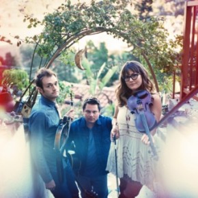 Nickel Creek Reunites, Sets Spring Tour